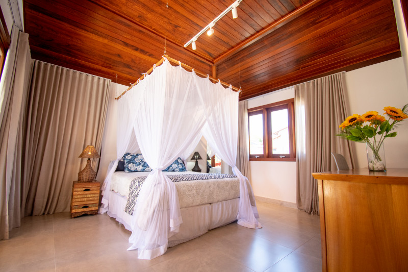 Casa à venda CENTRO com 475m² e 3 quartos por R$ 4.980.000 - 253673328-img-5200.JPG