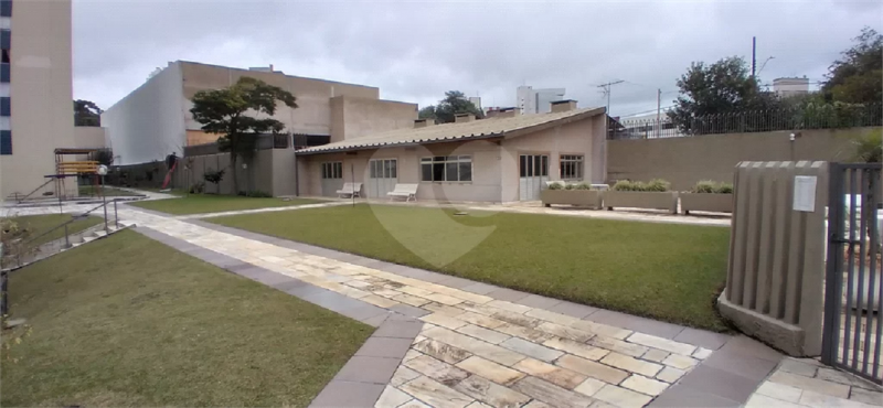 Apartamento à venda Cabral com 80m² e 3 quartos por R$ 515.000 - 2144894661-8f522356469e0e41a4ab59e350a29679.png