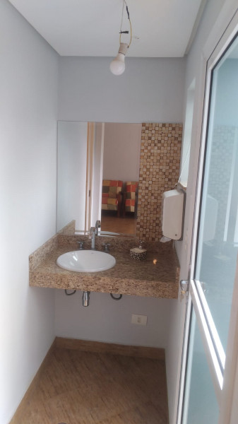 Casa à venda Centro Alto com 400m² e 3 quartos por R$ 1.200.000 - 1060124037-banheiro-salao-2.jpg