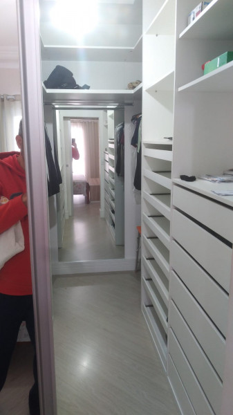Casa à venda Centro Alto com 400m² e 3 quartos por R$ 1.200.000 - 1606369698-closet.jpg