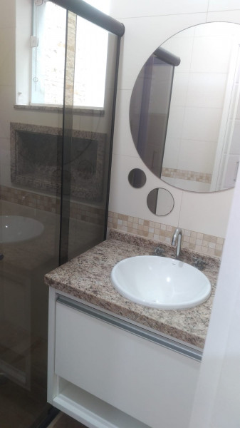Casa à venda Centro Alto com 400m² e 3 quartos por R$ 1.200.000 - 795243246-banheiro-da-suite-3.jpg