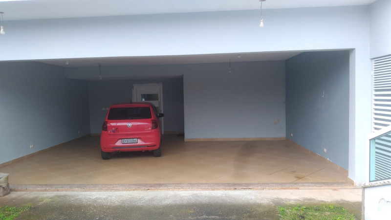 Casa à venda Centro Alto com 400m² e 3 quartos por R$ 1.200.000 - 947394168-garagem-para-6-carros.jpg