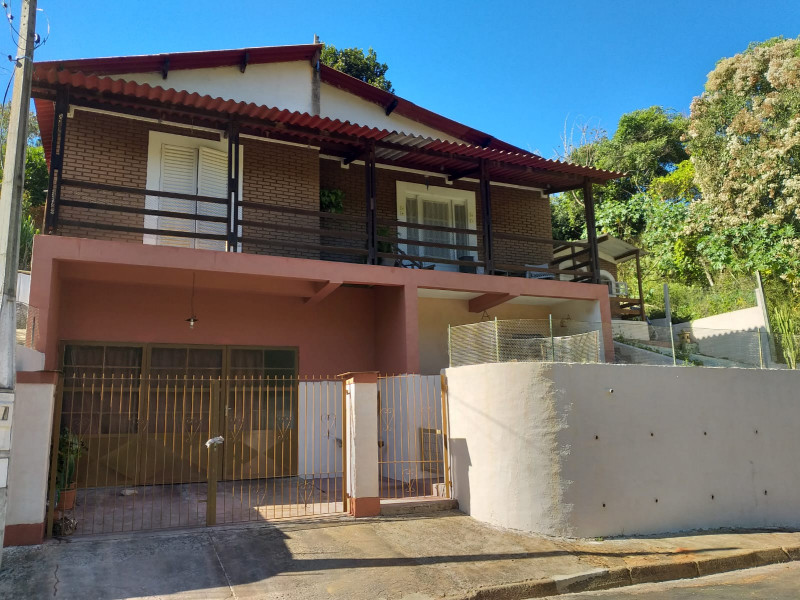 Casa à venda Três Barras com 380m² e 3 quartos por R$ 407 - 1973989915-faixada-frentecasa.jpg