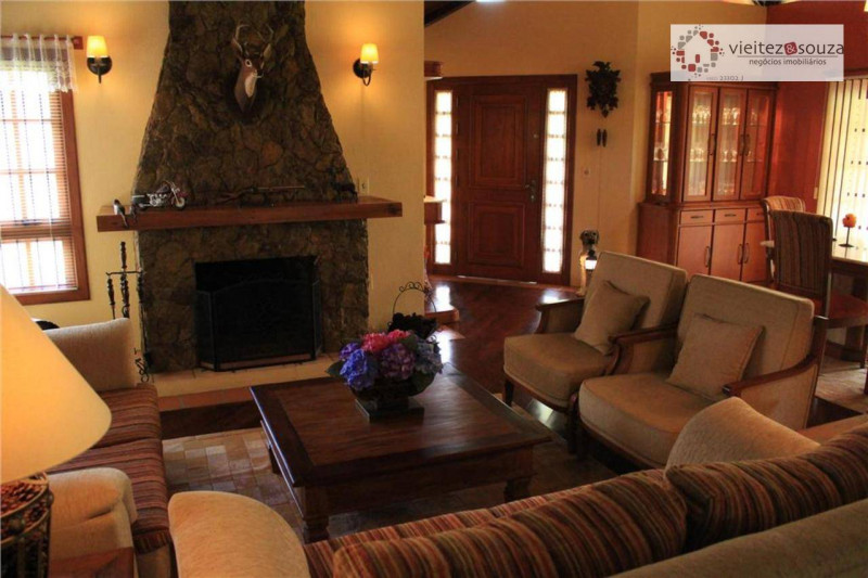 Casa à venda Centro com 400m² e 3 quartos por R$ 1.600.000 - 630452710-living-2.jpg