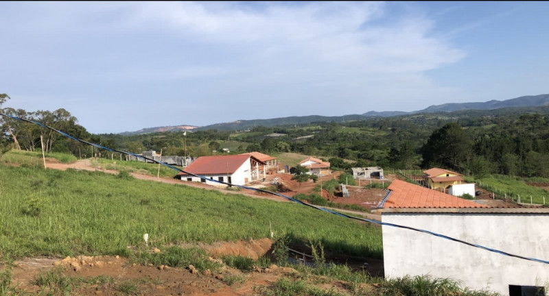Terreno à venda Itapeti com 600m² e 1 quarto por R$ 100.000 - 527194934-img-1076.jpeg