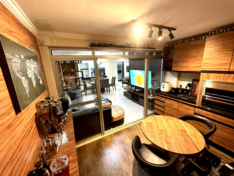 Apartamento à venda Centro com 103m² e 3 quartos por R$ 870.000 - 1014526260-1eee686c-43fd-4ac8-abfb-da04ae322003.jpeg