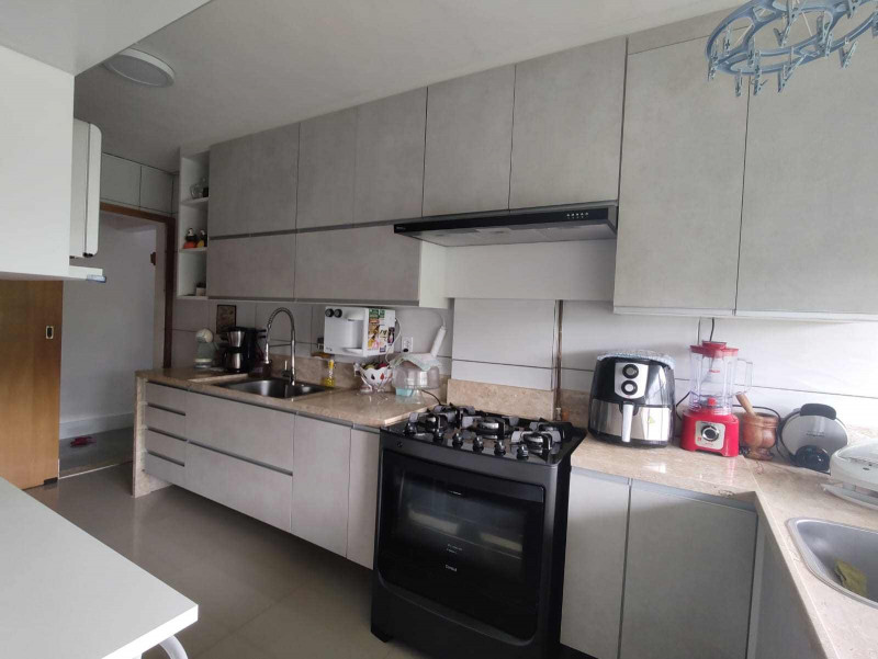 Apartamento à venda Fonseca com 80m² e 3 quartos por R$ 335.000 - 1259697167-cozinha-area-de-servico.jpg
