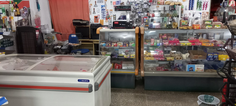 Comercial à venda Osmar Cabral com 200m² e 1 quarto por R$ 350.000 - 962805313-20210320-190903.jpg