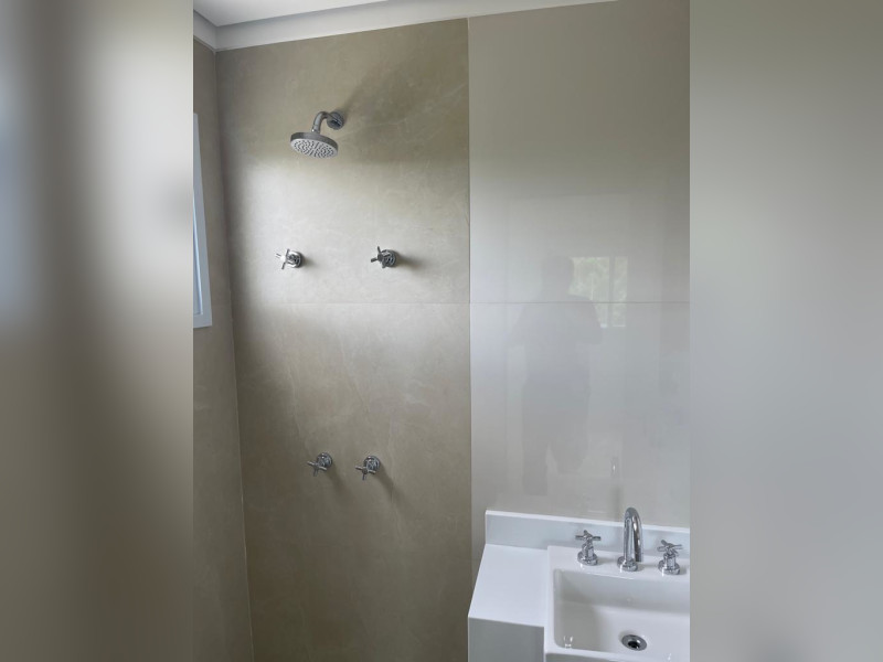 Casa de condomínio à venda Residencial Morada dos Pássaros-Aldeia da Serra com 322m² e 4 quartos por R$ 2.700.000 - m-acabamentos-deca.jpeg