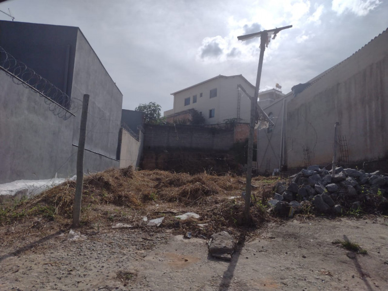 Terreno à venda Sapucaia II com 270m² e 1 quarto por R$ 370.000 - 1729835696-img-20230512-wa0043.jpg