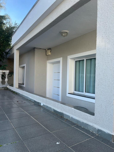 Casa à venda Vila São José com 240m² e 2 quartos por R$ 1.460.000 - 1486239924-frente-porta-da-sala.jpeg