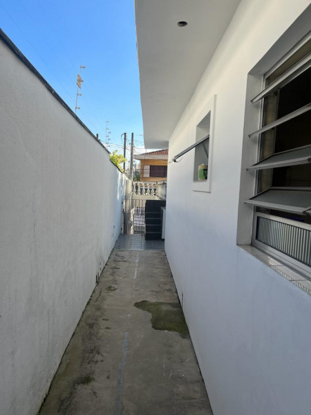 Casa à venda Vila São José com 240m² e 2 quartos por R$ 1.460.000 - 431975679-corredor.jpeg