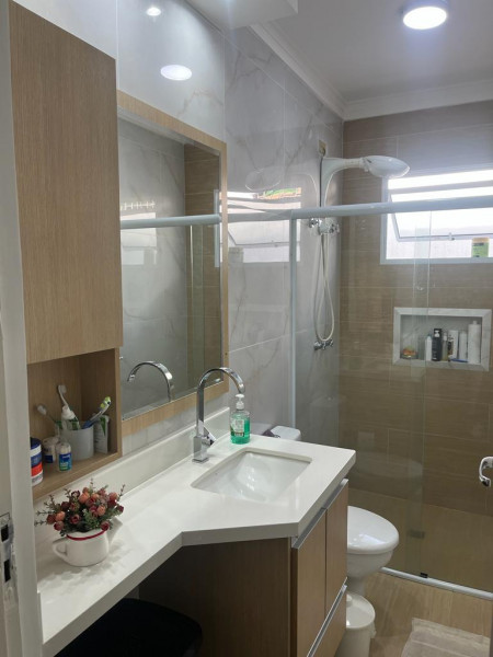 Casa à venda Vila São José com 240m² e 2 quartos por R$ 1.460.000 - 660701487-banheiro.jpeg