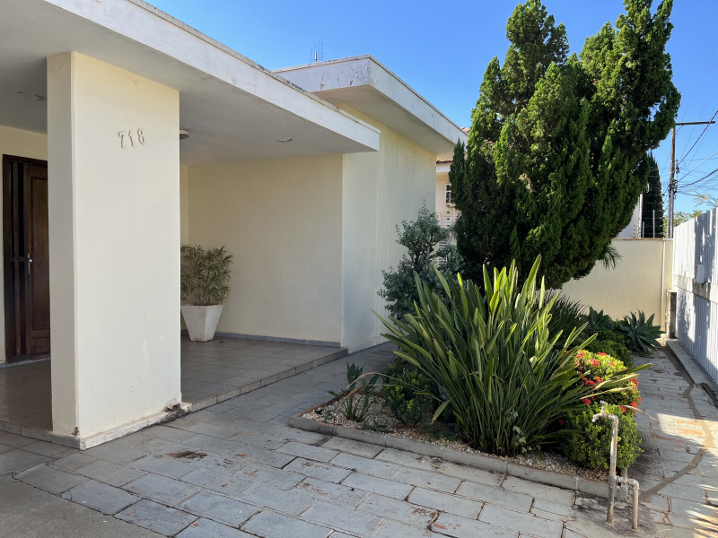 Casa à venda Centro com 211920m² e 4 quartos por R$ 950.000 - 729092690-img-8283.jpeg