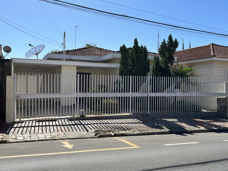 Casa à venda Centro com 211920m² e 4 quartos por R$ 950.000 - 847396840-img-8227.jpeg