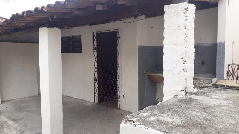 Casa à venda Monte Castelo com 196m² e 3 quartos por R$ 120.000 - 1777648054-q.jpeg