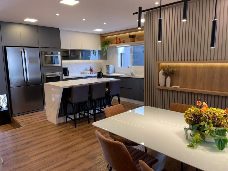 Casa à venda Pedra Branca com 229m² e 3 quartos por R$ 2.299.000 - 1696529294-59953b71-e267-431e-9619-6414ba49b433.jpeg