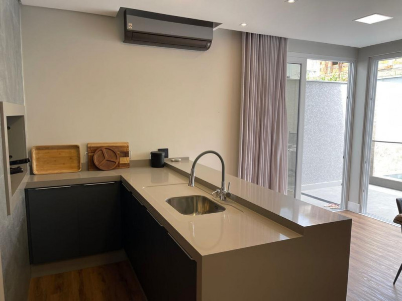 Casa à venda Pedra Branca com 229m² e 3 quartos por R$ 2.299.000 - 1977641488-465e96aa-074e-48c4-a31a-fbe08373e4c8.jpeg