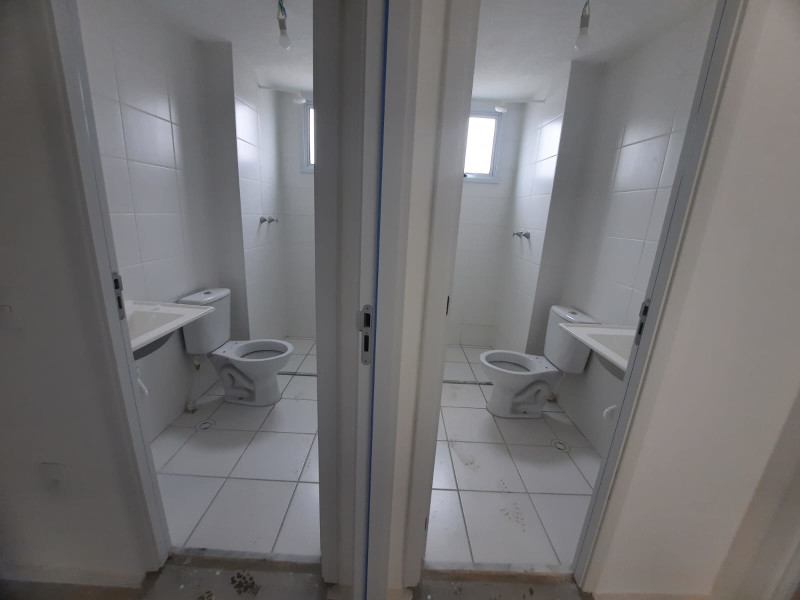 Apartamento à venda Liberdade com 55m² e 2 quartos por R$ 400.000 - banheiros.jpg