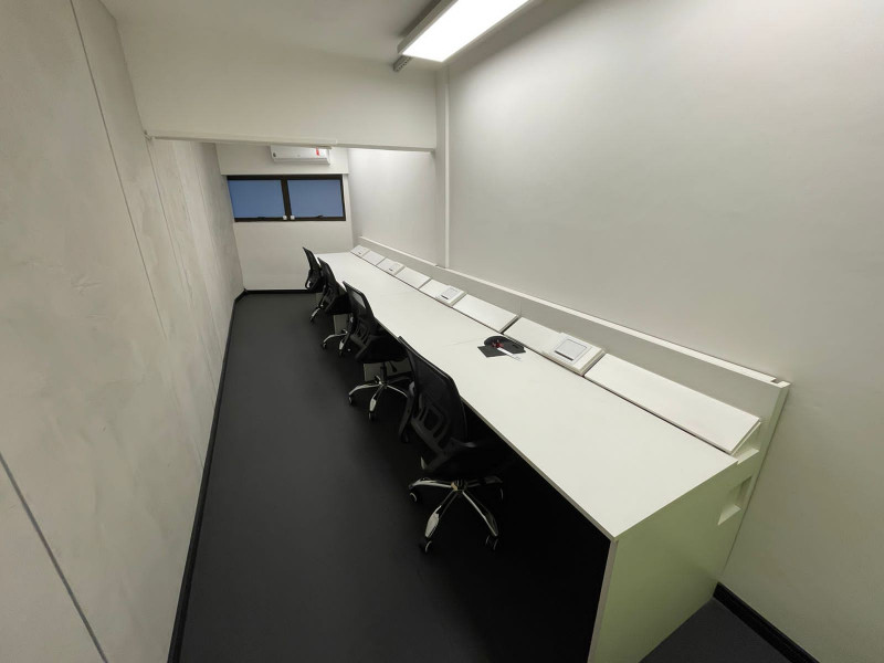 Comercial para alugar Alto de Pinheiros com 20m² e 1 quarto por R$ 1.100 - 1922685028-sala-privativa-4p.jpeg