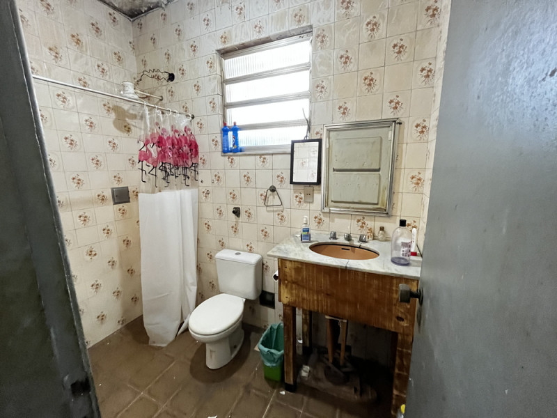 Casa à venda Vigário Geral com 125m² e 3 quartos por R$ 160.000 - 1210167890-10-banheiro.jpeg