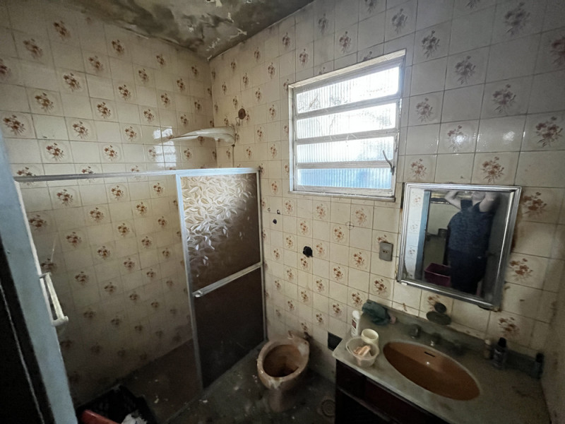 Casa à venda Vigário Geral com 125m² e 3 quartos por R$ 160.000 - 1710178012-15-suite-banheiro.jpeg