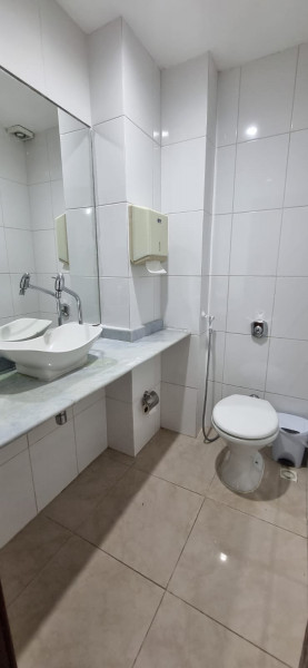 Apartamento à venda Centro com 80m² e 2 quartos por R$ 440.000 - 1869351895-lavabo.jpg