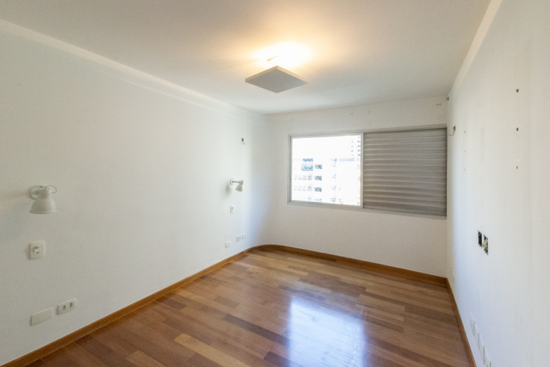 Apartamento à venda Itaim Bibi com 150m² e 3 quartos por R$ 2.180.000 - 1278741090-2-suite-1-easy-resize.jpg
