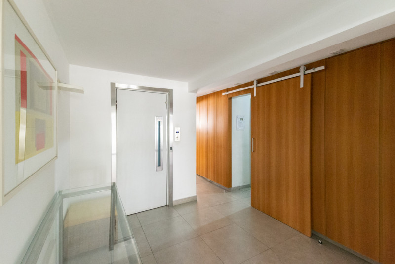 Apartamento à venda Itaim Bibi com 150m² e 3 quartos por R$ 2.180.000 - 1573595826-15-hall-predio-1-easy-resize.jpg