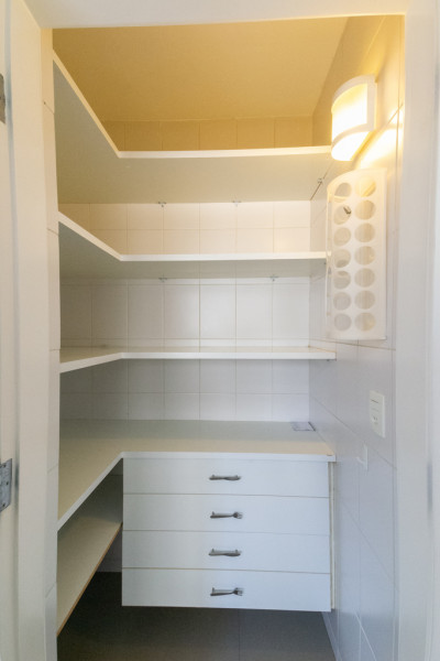 Apartamento à venda Itaim Bibi com 150m² e 3 quartos por R$ 2.180.000 - 503388907-12-despensa-3-easy-resize.jpg