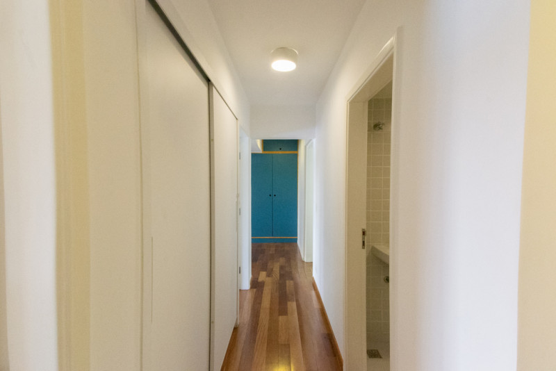 Apartamento à venda Itaim Bibi com 150m² e 3 quartos por R$ 2.180.000 - 607124887-7-corredor-2-easy-resize.jpg