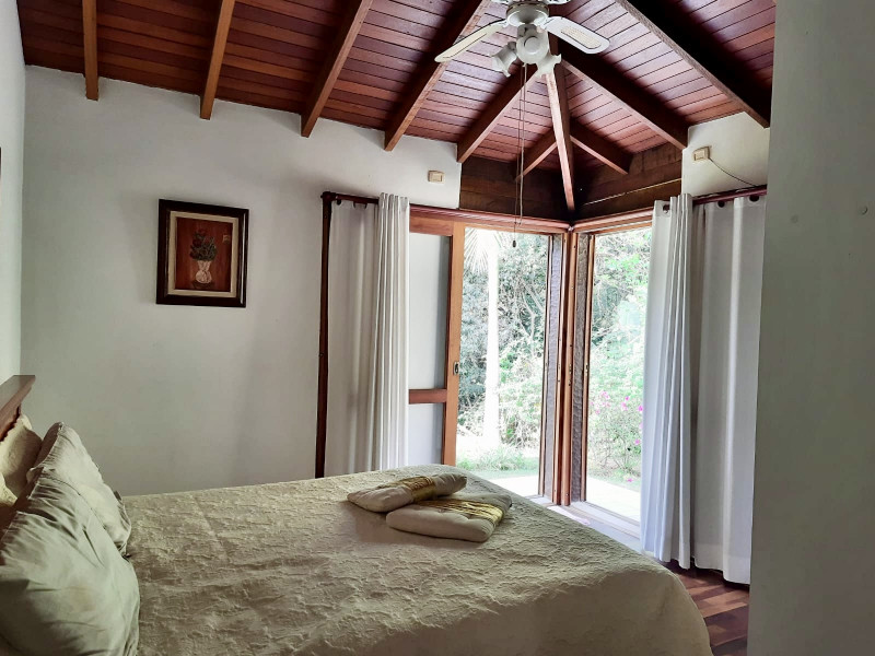 Casa à venda Jardim Novo Embu com 312m² e 5 quartos por R$ 1.790.000 - 614409986-33afa593-c1c8-49fc-b455-c295b6dfe4e5.jpeg