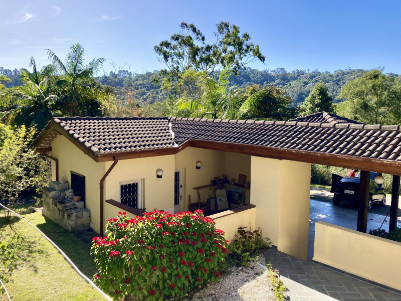 Casa à venda Jardim Novo Embu com 312m² e 5 quartos por R$ 1.790.000 - 695408273-img-7420.jpeg