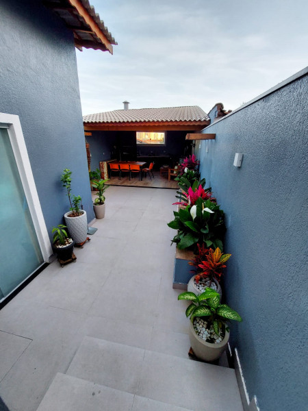 Casa à venda Jardim Paraíso com 180m² e 3 quartos por R$ 1.150.000 - 1753655287-corredor-externo-01.jpeg