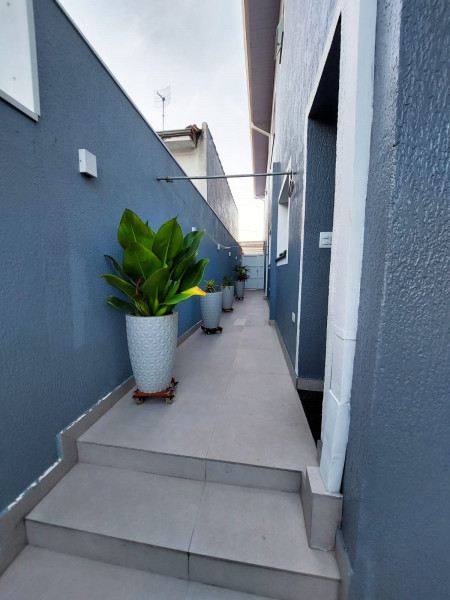 Casa à venda Jardim Paraíso com 180m² e 3 quartos por R$ 1.150.000 - 1858722782-corredor-externo-02.jpeg