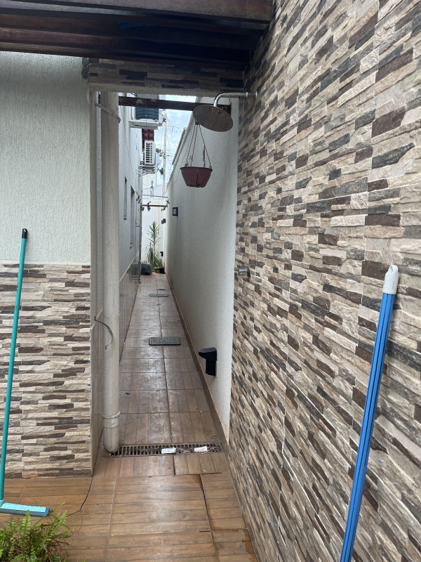 Casa à venda Jardim Gramado com 260m² e 5 quartos por R$ 1.000.000 - 1955113396-image.jpg
