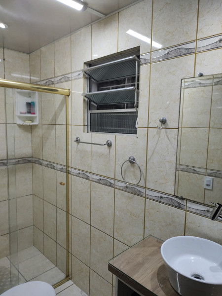 Casa de condomínio à venda Boqueirão com 106m² e 3 quartos por R$ 450.000 - 1374190670-banheiro-h.jpg