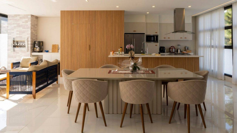 Casa à venda Quintas do Ingaí com 401m² e 4 quartos por R$ 2.700.000 - 484138791-cozinha2.jpeg