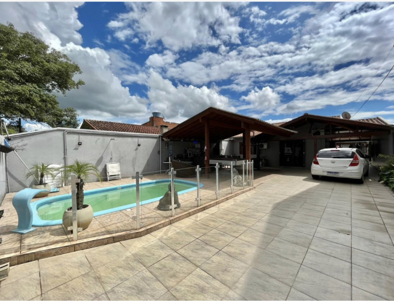 Casa à venda Centro com 300m² e 4 quartos por R$ 550.000 - 1772353582-img-5930.jpeg