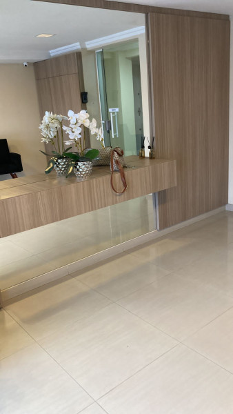 Apartamento à venda Capão Raso com 45m² e 2 quartos por R$ 296.000 - 950081646-f48a4cec-547e-4f20-87f9-bfc8289eec83.jpeg