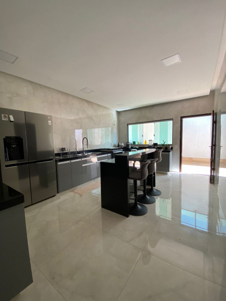 Casa de condomínio à venda Pte. Alta Norte (Gama) com 260m² e 3 quartos por R$ 950.000 - 1875677135-3d64b400-998e-423f-b60d-034a7ce2f86a.jpeg