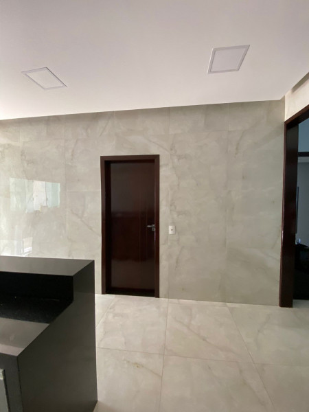 Casa de condomínio à venda Pte. Alta Norte (Gama) com 260m² e 3 quartos por R$ 950.000 - 2036139737-7220f1a9-66ea-4daf-9a8d-00349a2e780d.jpeg