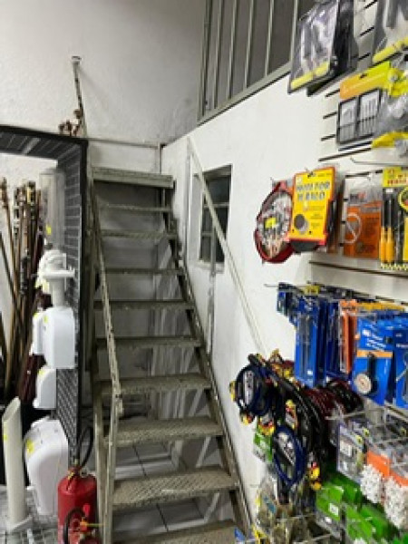 Comercial à venda Marapé com 300m² e 1 quarto por R$ 450.000 - 680714075-img-1614.jpeg