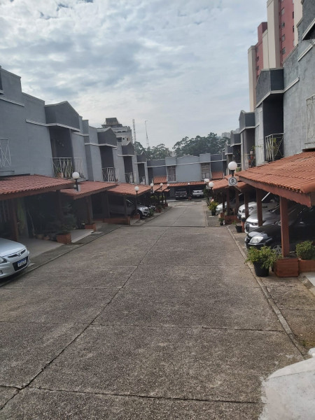 Casa de condomínio à venda Vila Carmosina com 65m² e 2 quartos por R$ 330.000 - 1665899180-condominio.jpeg