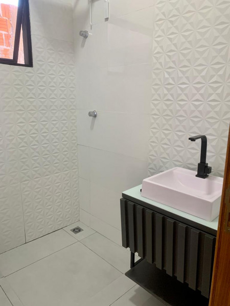 Casa à venda Residencial Santa Cruz com 62m² e 2 quartos por R$ 320.000 - 1723792715-000fc50b-df29-4849-b7bf-bb27069d2cdb.jpeg