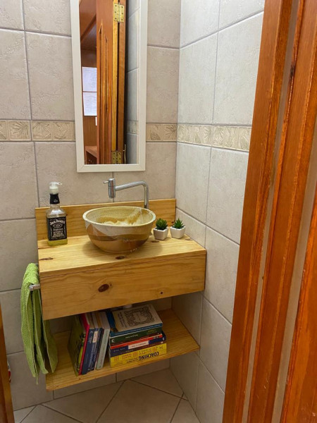 Casa de condomínio à venda Dos Casa com 90m² e 2 quartos por R$ 450.000 - 1392019261-lavabo.jpg