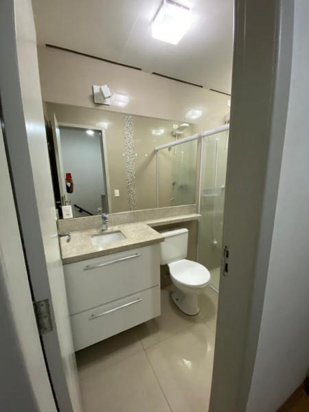 Casa de condomínio à venda Dos Casa com 90m² e 2 quartos por R$ 450.000 - 606234079-wc.jpg
