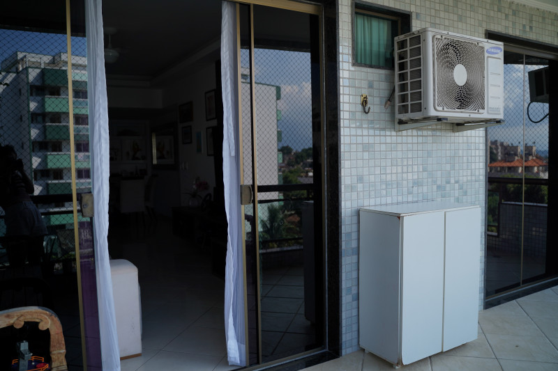 Apartamento à venda Vila Valqueire com 126m² e 3 quartos por R$ 680.000 - 398976736-3-varanda-11.JPG