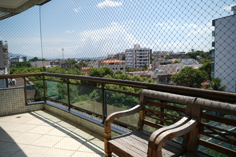 Apartamento à venda Vila Valqueire com 126m² e 3 quartos por R$ 680.000 - 820275561-3-varanda-manha.JPG