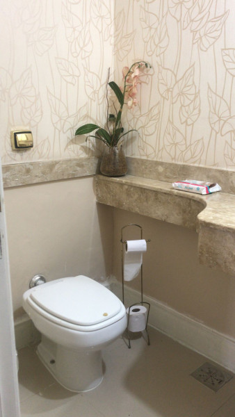 Casa de condomínio à venda Sarandi com 208m² e 3 quartos por R$ 1.200.000 - 1073819968-lavabo.jpg